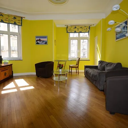 De L'austrasie شقة