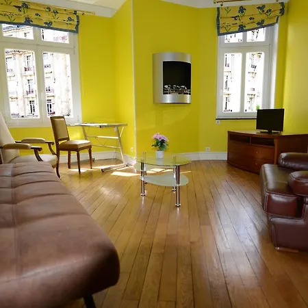 De L'austrasie Апартаменты *